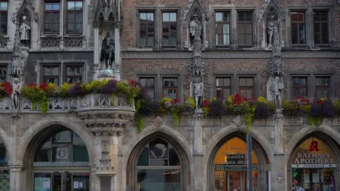 Close up view of New Town Hall (Rathaus) facade in Munich, Germany Stock Footage 171069690
