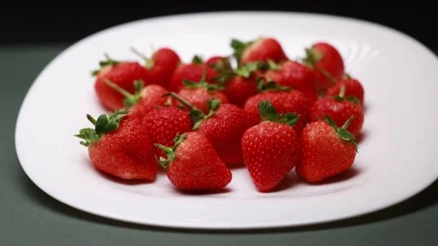 Close up view of a pile of strawberries Stock Footage 169872986
