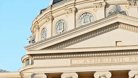 Close view of Romanian Athenaeum in Bucharest, Romania. Main building facade Vídeos de archivo 196974307
