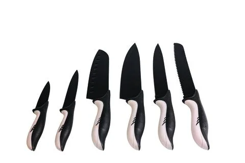 Close up view of set of kitchen knives isolated on white background. Foto stock
