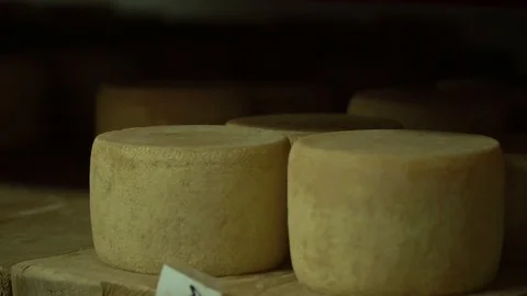 Close-up view of stored cheese. Video stock 119772332