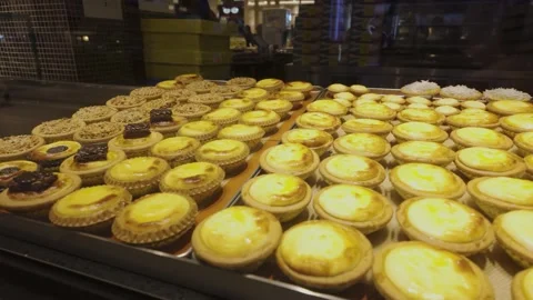 Close-up view of the various types of Hokkaido baked cheese tarts. 動画素材 292789409