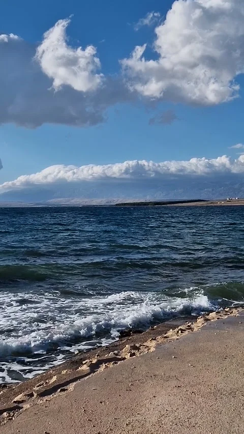 Close view of waves on Adriatic sea Stock-Footage 201401798