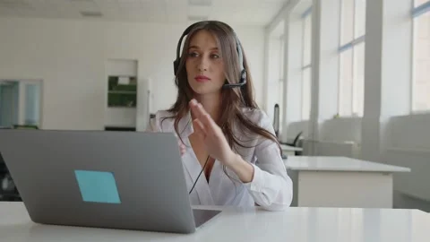 Close up view of woman that does work online Stock Footage 157968662