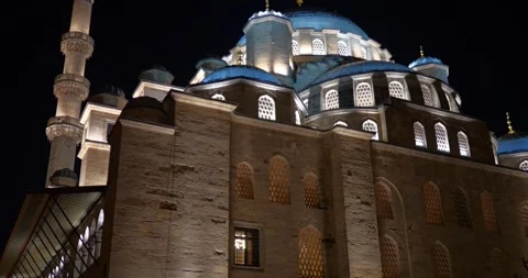 Close View of Yeni Cami (Mosque), Eminönü, Eminonu, Istanbul, Turkey Stock Footage 304090375