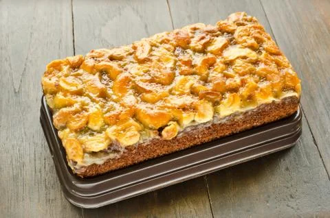 Close up of walnut toffee cake Photos
