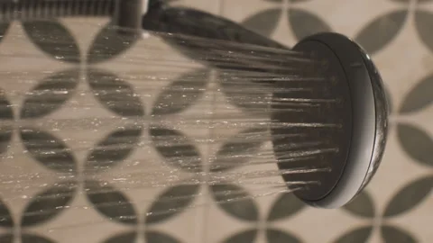 Close up of Water Flowing from Shower Vídeo Stock 163643317
