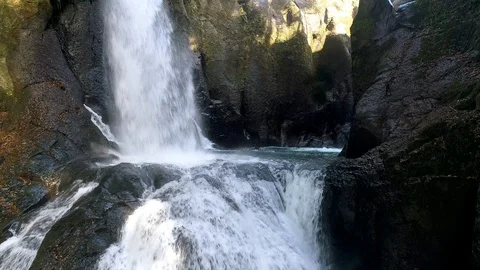 Close up of the waterfall Video stock 88953244