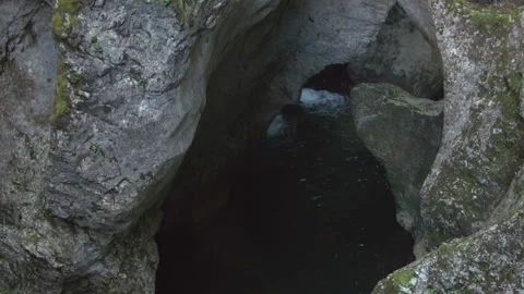 Close-up of a waterfall in a summer forest. Vídeo Stock 116356920
