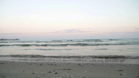 Close up of waves breaking on the shore 스톡 동영상 73287854