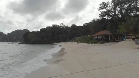 Close to the waves 库存影片 260407951