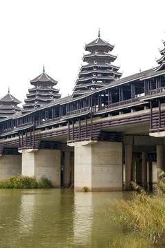 Close-up of Wind and Rain Bridge, a traditional wooden building in Guangxi Foto stock