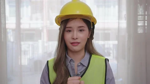Close-up of a woman construction supervisor. Stock Footage 170417316