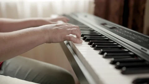 Close up of woman's hand playing the electric piano. Stock-Footage 161741318