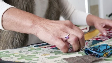 Close up of woman's hand sewing patchwork 動画素材 80113793