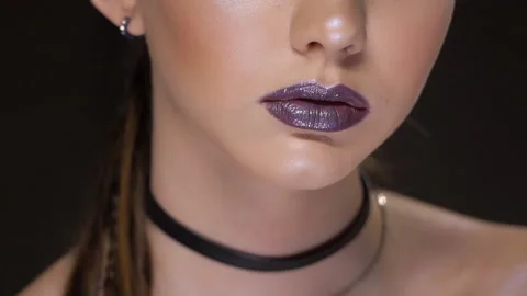 Close Up of Woman's lips Stockbeeldmateriaal 90382321