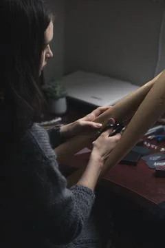 Close up wrapping process concept photo Stockfoto's