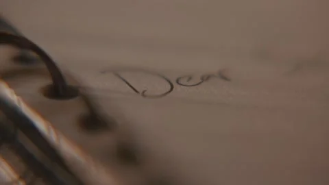 Close Up Writing Dear 動画素材 284984767