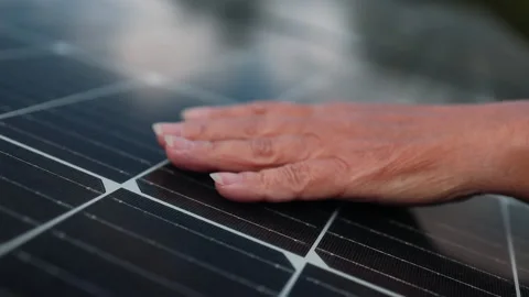 Close up of young engineer hand is checking the operation of sun and cleanliness 스톡 동영상 231568240