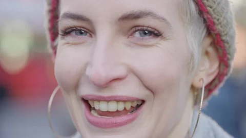 Close up of young female talking to camera in the city, vox pop interview style 스톡 동영상 122232966