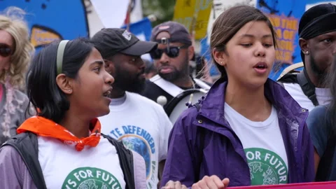 Close up of Young Generation Environmentalists 스톡 동영상 242039340