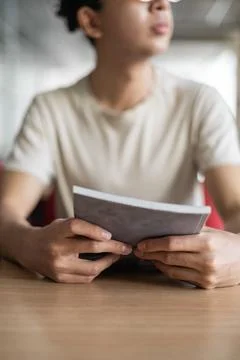 Close-up of young student in library Foto stock