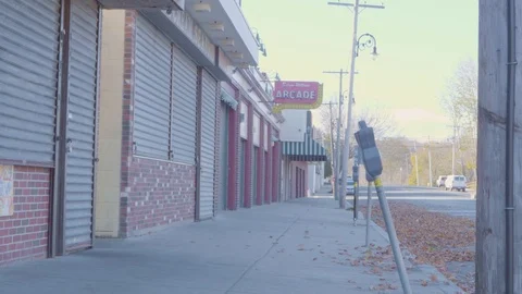 Closed Arcade on Windy Fall Day Vídeo Stock 94545998
