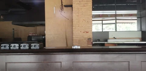 Closed bankrupt and empty restaurants and small businesses during COVID pandemic 库存影片 147367736