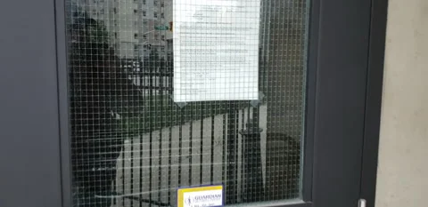 Closed bankrupt and empty restaurants and small businesses during COVID pandemic Vídeo Stock 147368212