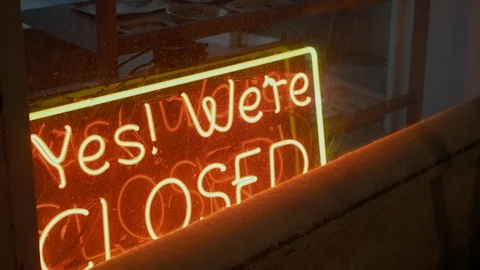 Closed neon sign with snow falling. Video stock 104018552