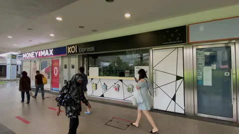 CLOSED NON-ESSENTIAL SHOPS 動画素材 133768275