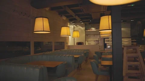 A closed restaurant in London during lockdown in 2020 Stock Footage 151018642