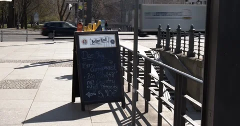 Closed restaurant sidewalk sign during COVID-19 lockdown, Berlin March 24 2020 Video stock 331670270