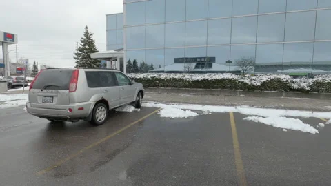 Closed retail shopping mall during COVID 19 coronavirus pandemic lockdown Vídeo Stock 145899211