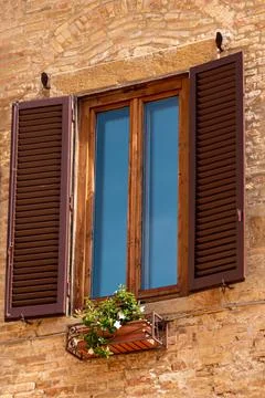 Closed Window With Open Shutter Foto stock