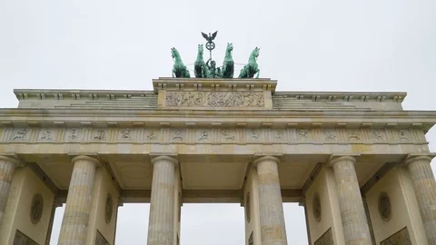 Closer look of the Bradenburg Gate on Berlin Stock Footage 79554102
