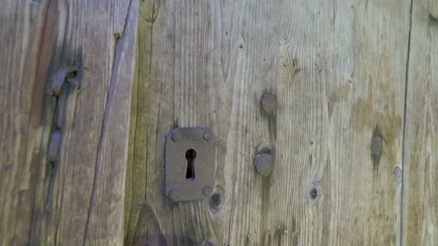 Closer look of the keyhole of the door Stock Footage 142980541