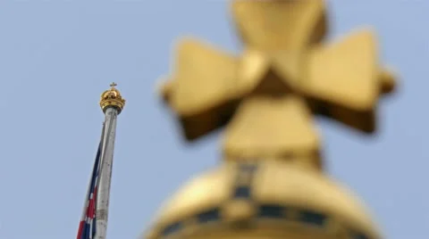 Closer view of the flag pole with golden tip crown Video stock 47856564