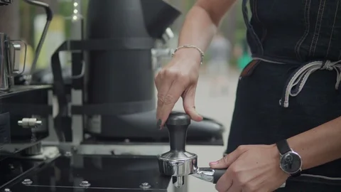 Closeup of barista hands making coffee. Stock-Footage 116333512