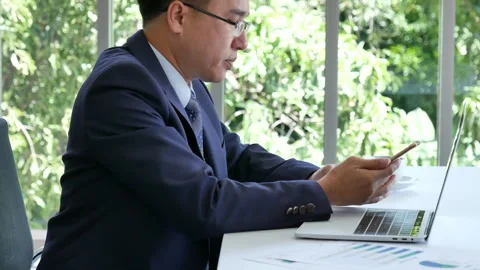 Closeup businessman hands working use laptop finance business Видео 265934707