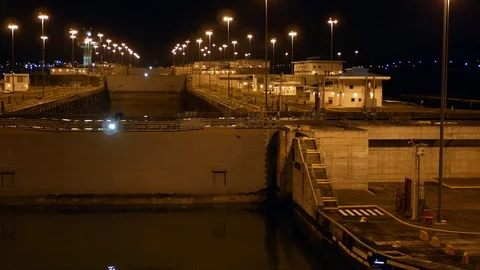 Closeup of Cocoli locks during the night. Stock-Footage 121461886