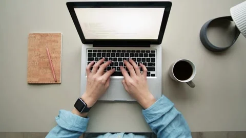 Closeup coding on screen, typing computer code on laptop keyboard, Computer 库存影片 334586094