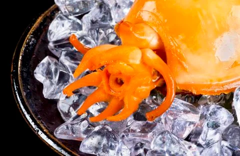 Closeup of a cooked cuttlefish tentacles on ice.. Foto stock