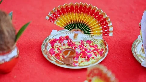 Closeup of decorative multi colour Thiru Udayada arranged on pooja plate fo.. Stockbeeldmateriaal 332916045