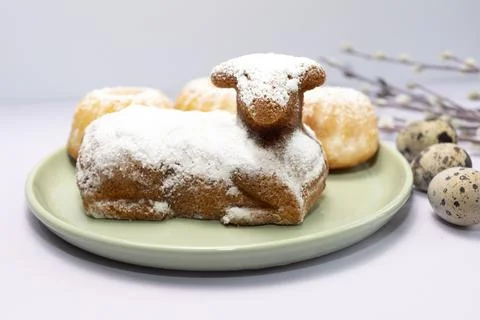 Closeup Easter Sweet Lamb Pound Cake Sprinkled With Powdered Sugar, Quail Eggs Stock Photos