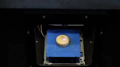 Closeup of an engraving with laser printer of an owl on wood Video stock 86554712