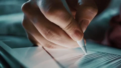 Closeup female hand draws on a graphics tablet Stock-Footage 148403291