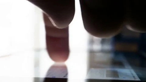 Closeup finger touching tablet computer touchscreen 4 Vídeos de archivo 72919882