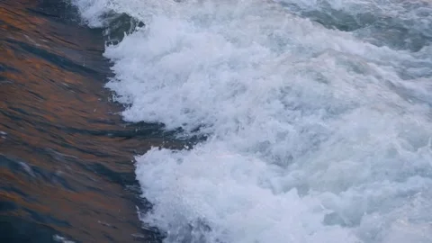 Closeup flowing water background Vídeos de archivo 171405565