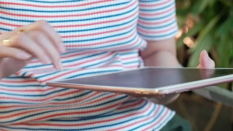 Closeup hand of woman using tablet. Stock Footage 135333654